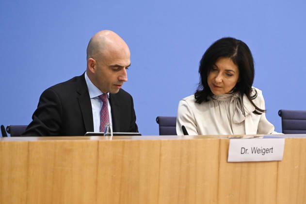 ABB BPK Federal Minister of Economy and Energy Katherina Reiche Dr. Benjamin Weigert, Head of the Economy Division Presentation of the Federal Government’s Fall 2026 Economic Forecast at the BPK Federal Press Conference in Berlin on October 8, 2026, Berlin, Germany