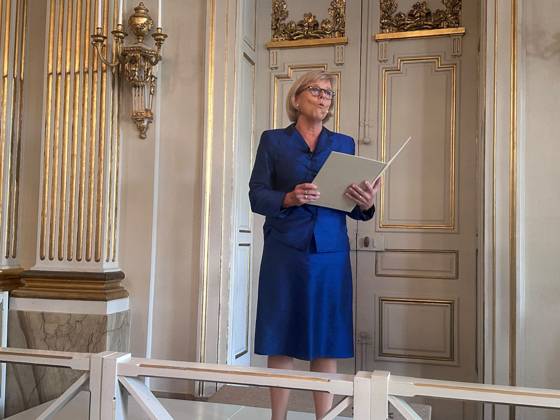 2026 Nobel Prize in Literature awarded to Canadian writer Anne Carson STOCKHOLM, SWEDEN - OCTOBER 08: Ingrid Carlberg, Permanent Secretary of the Swedish Academy, announces the winner of the 2026 Nobel Prize in Literature during a press conference at the Swedish Academy in Stockholm, Sweden, on October 08, 2026. The prize is awarded to 76-year-old Canadian writer and poet Anne Carson for her bold and innovative works that create new forms for contemporary literature in a playful dialogue with the classical tradition. Atila Altuntas Anadolu Stockholm Sweden. Editorial use only. Please get in touch for any other usage. Copyright: x2026xAnadoluxAtilaxAltuntasx