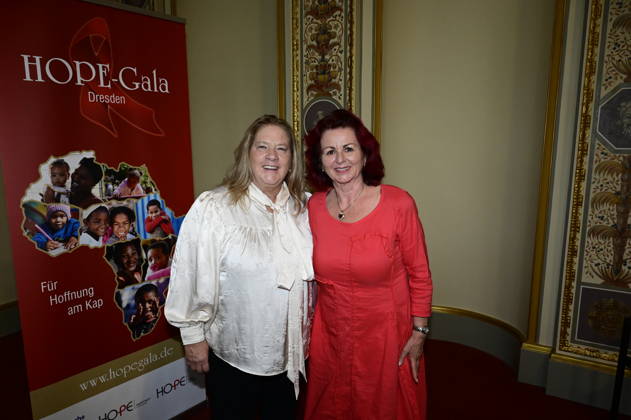 Kathy Kelly and Viola Klein at the press conference and presentation of the 16th HOPE Award for the 18th HOPE Gala in Dresden at the Schauspielhaus Dresden, Dresden, October 8, 2026 Copyright: xMatthiasxWehnertx
