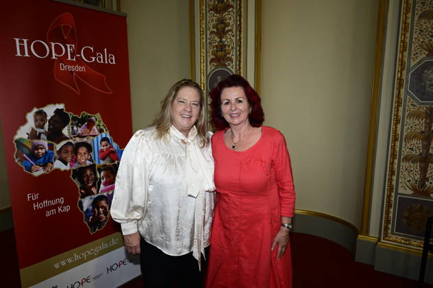 Kathy Kelly and Viola Klein at the press conference and presentation of the 16th HOPE Award for the 18th HOPE Gala in Dresden at the Schauspielhaus Dresden, Dresden, October 8, 2026 Copyright: xMatthiasxWehnertx