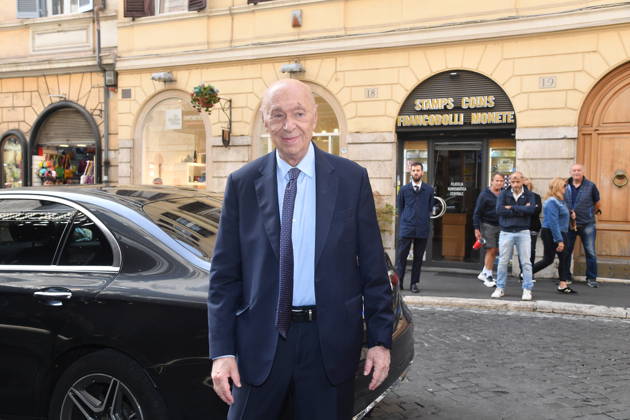 IPA89428056 - Rome, Teatro Sistina: Celebration marking the 150th anniversary of *Corriere della Sera*. Pictured: Paolo Mieli  Copyright: xVincenzoxLandix xVincenzoxLandix IPA89428056