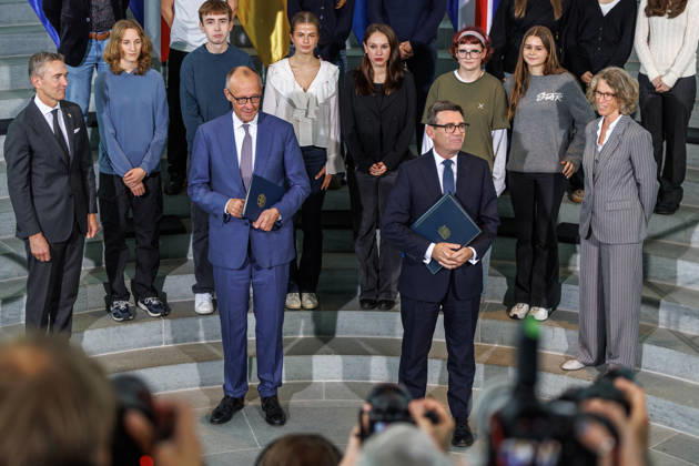 Exchange of the instruments of ratification of the Kensington Treaty by Federal Chancellor Friedrich Merz (CDU) and the Prime Minister of the United Kingdom of Great Britain and Northern Ireland, Andrew Burnham Exchange of the instruments of ratification of the Kens