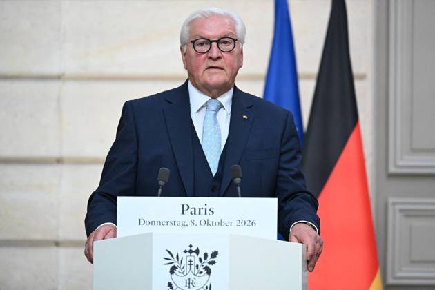 French And German Presidents Press Conference - Paris German President Frank Walter Steinmeier attends a joint press conference with French President Emmanuel Macron at the Elysee Palace in Paris, France on Undated. Photo by Eric Tschaen Pool ABACAPRESS.COM PARIS IDF France Copyright: xTschaenxEric Pool ABACAx