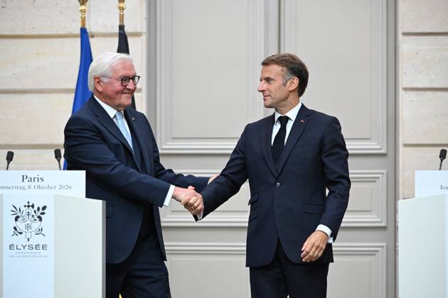 French And German Presidents Press Conference - Paris French President Emmanuel Macron and German President Frank Walter Steinmeier hold a joint press conference at the Elysee Palace in Paris, France on Undated. Photo by Eric Tschaen Pool ABACAPRESS.COM PARIS IDF France Copyright: xTschaenxEric Pool ABACAx