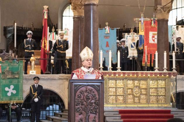 IPA89429935 - Milan, October 8, 26, Basilica of St. Ambrose, Eucharistic celebration marking the 25th anniversary of the Linate plane crash Pictured: Mario Delpini, Archbishop of Milan  Copyright: xGiuliaxSciaccax xGiuliaxSciaccax IPA89429935