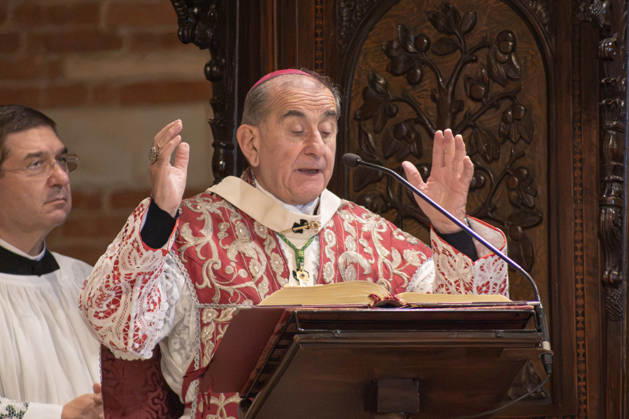 IPA89429916 - Milan, October 8, 26, Basilica of St. Ambrose, Eucharistic celebration marking the 25th anniversary of the Linate plane crash Pictured: Mario Delpini, Archbishop of Milan Copyright: xGiuliaxSciaccax xGiuliaxSciaccax IPA89429916