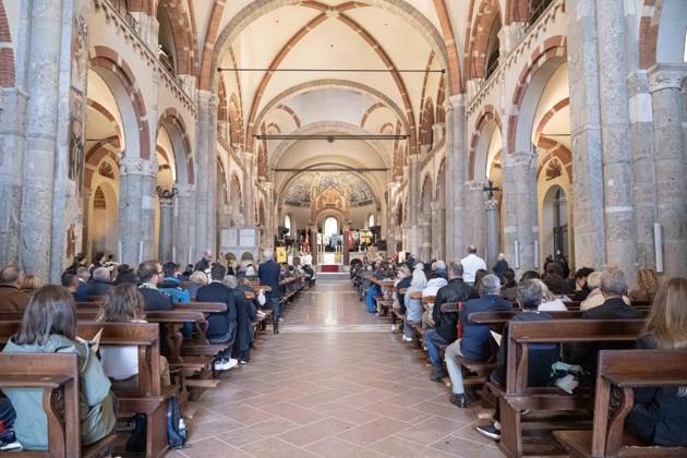 IPA89429928 - Milan, October 8, 26, Basilica of St. Ambrose, Eucharistic celebration marking the 25th anniversary of the Linate plane crash Copyright: xGiuliaxSciaccax xGiuliaxSciaccax IPA89429928