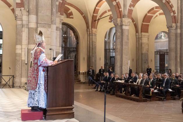 IPA89429938 - Milan, October 8, 26, Basilica of St. Ambrose, Eucharistic celebration marking the 25th anniversary of the Linate plane crash Pictured: Mario Delpini, Archbishop of Milan Copyright: xGiuliaxSciaccax xGiuliaxSciaccax IPA89429938