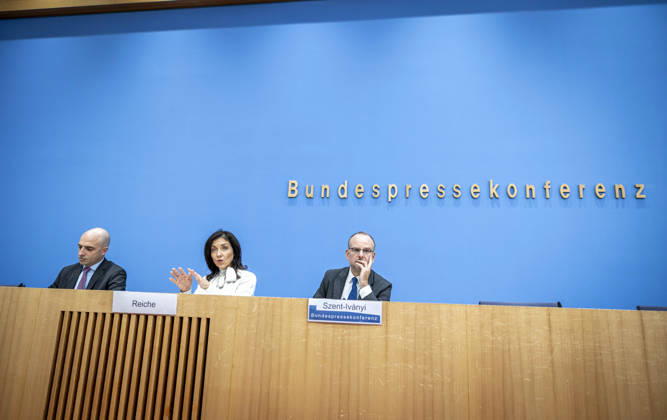 Katherina Reiche, Federal Minister of Economic Affairs and Energy, presents the federal government s Fall 2026 Economic Forecast at a federal press conference in Berlin on October 8, 2026, Berlin, Germany Copyright: xYonaxElsnerx