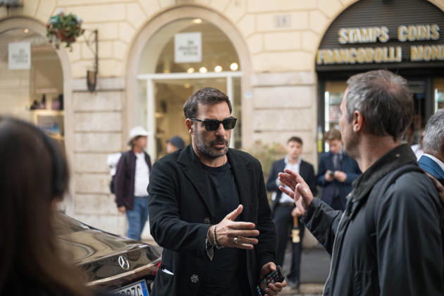 IPA89429583 - Actor Edoardo Leo arriving at the Teatro Sistina for the celebrations marking the 150th anniversary of the Corriere della Sera, in Rome, Italy, on October 8, 2026. Flavio Brancaleone Fotogramma  Copyright: xFLAVIO_BRANCALONEx xx IPA89429583