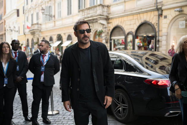 IPA89429586 - Actor Edoardo Leo arriving at the Teatro Sistina for the celebrations marking the 150th anniversary of the Corriere della Sera, in Rome, Italy, on October 8, 2026. Flavio Brancaleone Fotogramma  Copyright: xFLAVIO_BRANCALONEx xx IPA89429586