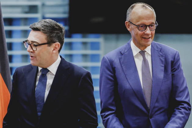 R. L. Friedrich Merz (CDU), Chancellor of Germany, and Andrew Burnham, Prime Minister of the United Kingdom, photographed while attending the Regional Growth Forum at the Federal Chancellery in Berlin, October 8, 2026, Berlin, Germany Copyright: xFlorianxGaertnerx