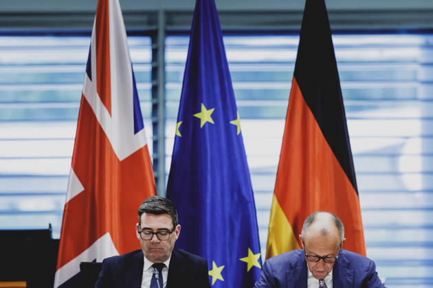 R. L. Friedrich Merz (CDU), Chancellor of Germany, and Andrew Burnham, Prime Minister of the United Kingdom, photographed while attending the Regional Growth Forum at the Federal Chancellery in Berlin, October 8, 2026, Berlin, Germany Copyright: xFlorianxGaertnerx