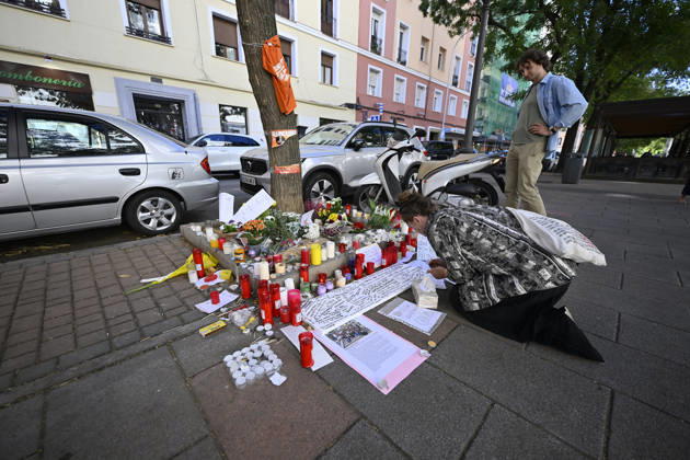 87-year-old symbol of Spain’s housing crisis dies 2 weeks after eviction MADRID, SPAIN - OCTOBER 8: Flowers and notes are left outside the apartment building and on the street where 87-year-old Mari Carmen Abascal lived as a tenant following her death in hospital in Madrid, Spain, on October 8, 2026. Known publicly as Maricarmen, she had lived for around seven decades in the apartment in Madrid’s Retiro district. Burak Akbulut Anadolu Madrid Spain. Editorial use only. Please get in touch for any other usage. Copyright: x2026xAnadoluxBurakxAkbulutx