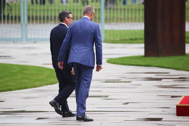 Berlin, Germany, October 8, 2026: The Federal Chancellery hosts a reception for British Prime Minister Andrew Andy Burnham and Federal Chancellor Friedrich Merz (CDU) during the welcome ceremony Copyright: xdtsxNachrichtenagenturx dts_137529