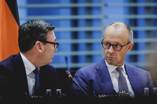 R. L. Friedrich Merz (CDU), Chancellor of Germany, and Andrew Burnham, Prime Minister of the United Kingdom, photographed while attending the Regional Growth Forum at the Federal Chancellery in Berlin, October 8, 2026, Berlin, Germany Copyright: xFlorianxGaertnerx