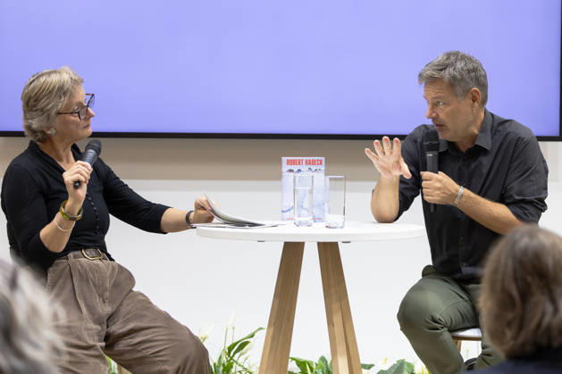 Robert Habeck at the 2026 Frankfurt Book Fair, August 10, 2026. Former Federal Minister of Economics and Vice Chancellor Robert Habeck of Alliance 90 The Greens will present his book *Arctic Meltdown* on Thursday on the *ZEIT* stage as part of the 2026 Frankfurt Boo