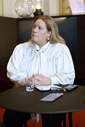 Kathy Kelly at the press conference and presentation of the 16th HOPE Award at the 18th Hope Gala 2026 at the Schauspielhaus Dresden, Dresden, October 8, 2026 Foto:xM.xWehnertx xFuturexImagex hope_pk_6002