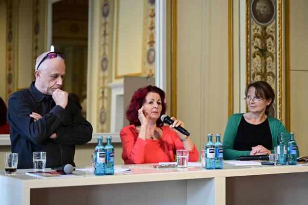 Stefan Hippler, Viola Klein, and Sabine Mutschke at the press conference and presentation of the 16th HOPE Award for the 18th Hope Gala 2026 at the Schauspielhaus Dresden, Dresden, October 8, 2026 Foto:xM.xWehnertx xFuturexImagex hope_pk_6016