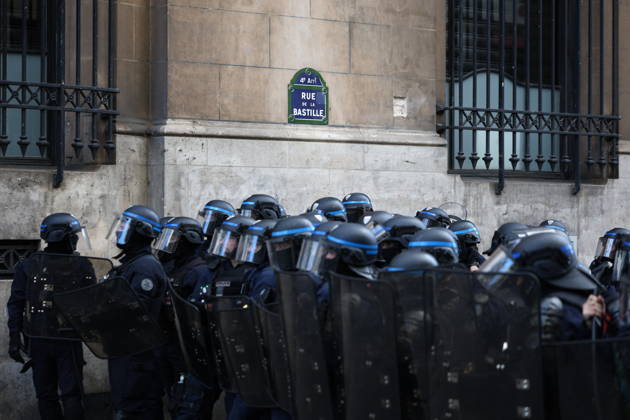 Student Protest - Paris Police forces during a demonstration at Place de la Bastille, in Paris, France on October 8, 2026, as part of a nationwide protest movement over learning conditions. Since late September, pupils have barred the entrances to hundreds of schools, complaining of teacher absences, overloaded timetables, dilapidated classrooms and buildings ill-adapted to rising temperatures, among other grievances. Photo by Raphael Lafargue ABACAPRESS.COM Paris France  Copyright: xLafarguexRaphael ABACAx
