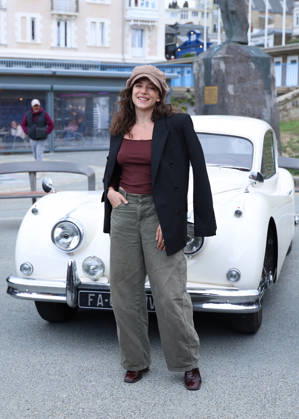 Zoe Adjani at the unveiling of Amira Casar’s beach hut on Dinard Beach during the 37th edition of the Dinard British and Irish Film Festival, France, on October 8, 2026. Denis Guignebourg, Bestimage. 37th Dinard British Irish Film Festival on October 8, 2026, in Dinard, France. Dinard, France Copyright: xDenisxGuignebourgx xBestimagexDenisxGuignebourgx xBestimagex