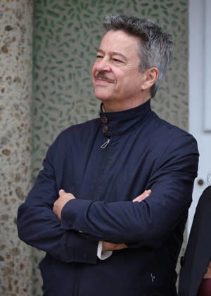 Thibault de Montalembert at the unveiling of Amira Casar’s beach hut on Dinard Beach during the 37th Dinard British and Irish Film Festival, France, on October 8, 2026. Denis Guignebourg, Bestimage. 37th Dinard British Irish Film Festival on October 8, 2026, in Dinard, France. Dinard, France  Copyright: xDenisxGuignebourgx xBestimagexDenisxGuignebourgx xBestimagex