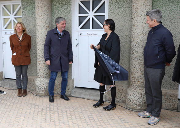 Amira Casar at the unveiling of her beach cabana during the 37th Dinard British and Irish Film Festival, France, on October 8, 2026. Denis Guignebourg, Bestimage. 37th Dinard British Irish Film Festival on October 8, 2026, in Dinard, France. Dinard, France Copyright: xDenisxGuignebourgx xBestimagexDenisxGuignebourgx xBestimagex