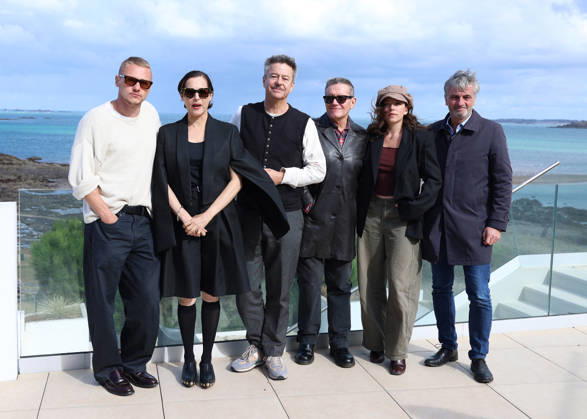 The jury—Ben Hardy, Zoe Adjani, Stephen Wooley, Amira Casar, and Thibault de Montalembert—at the Emeria Hotel during the 37th Dinard British and Irish Film Festival, France, on October 8, 2026. Denis Guignebourg Bestimage 37th Dinard British Irish Film Festival on October 8, 2026, in Dinard, France. Dinard, France Copyright: xDenisxGuignebourgx xBestimagexDenisxGuignebourgx xBestimagex
