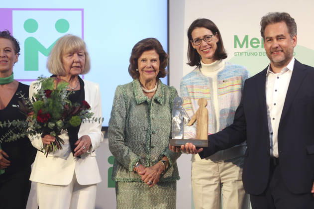 Sybille Perez, Monika Brandt, Queen Silvia of Sweden, Countess Bettina Bernadotte, and Moritz Ritter at the Mentor Future Prize award ceremony during the Mentor Foundation’s anniversary celebration on Mainau Island, Mainau, October 8, 2026 Foto:xAgenturxWehnertx xGränzdörferx xFuturexImagex silvia_6030