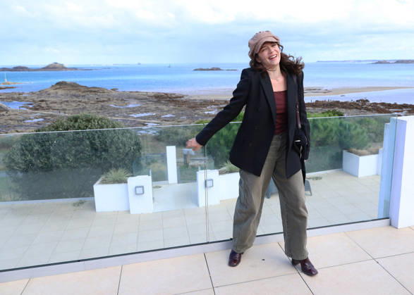 Zoe Adjani at the Emeria Hotel during the 37th edition of the Dinard British and Irish Film Festival in Dinard, France, on October 8, 2026. Denis Guignebourg, Bestimage. 37th Dinard British and Irish Film Festival on October 8, 2026, in Dinard, France Dinard, France  Copyright: xDenisxGuignebourgx xBestimagexDenisxGuignebourgx xBestimagex