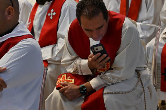 IPA89434043 - Italy, Rome, Vatican, October 8, 2026: Pope Leo XIV celebrates Holy Mass for the start of the academic year at the Pontifical Universities in St. Peter s Basilica in the Vatican. Photograph by ALESSIA GIULIANI Catholic Press Photo Copyright: xx xAlessiaxGiuliani Catholipressphox IPA89434043