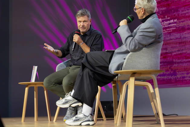 Frankfurt Book Fair 2026: Robert Habeck presents his new book, *Arctic Meltdown*, on the literature stage hosted by ARD, ZDF, and 3sat. In the foreground on the right is host Bärbel Schäfer. Frankfurt am Main, Hesse, Germany. Exhibition grounds.
