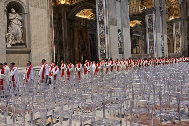 IPA89434073 - Italy, Rome, Vatican, October 8, 2026: Pope Leo XIV celebrates Holy Mass for the start of the academic year at the Pontifical Universities in St. Peter s Basilica in the Vatican. Photograph by ALESSIA GIULIANI Catholic Press Photo Copyright: xx xAlessiaxGiuliani Catholipressphox IPA89434073