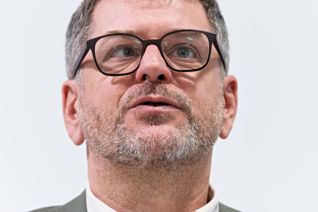 Berlin, October 8, 2026—Werner Graf of Alliance 90 The Greens speaks during a joint press statement by The Left Berlin, Alliance 90 The Greens Berlin, and the SPD Berlin following the conclusion of preliminary talks in the foyer of the Haus der Statistik. Press statement by The Left, The Greens, and the SPD in Berlin