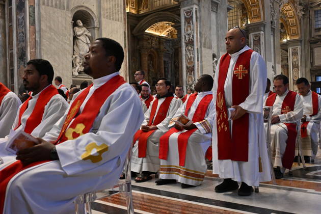 IPA89434072 - Italy, Rome, Vatican, October 8, 2026: Pope Leo XIV celebrates Holy Mass for the academic year at the Pontifical Universities in St. Peter s Basilica in the Vatican. Photograph by ALESSIA GIULIANI Catholic Press Photo Copyright: xx xAlessiaxGiuliani Catholipressphox IPA89434072