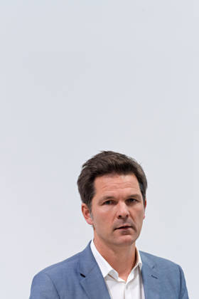 Berlin, October 8, 2026 Steffen Krach (SPD), photographed during a joint press statement by Die Linke Berlin, Alliance 90 The Greens Berlin, and SPD Berlin following the conclusion of preliminary talks in the foyer of the Haus der Statistik Press statement by Die Linke, The Greens, and the SPD in Berlin