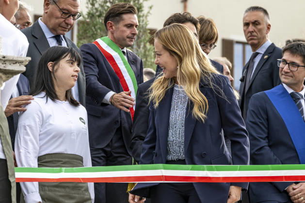 IPA89434793 - ASCOLI PICENO, ITALY OCTOBER 8, 2026: Prime Minister Giorgia Meloni attends the presentation and inauguration ceremony for the Palazzo Saladini Pilastri complex and its monumental park in Ascoli Piceno. The restoration project is part of the PINQuA program for urban regeneration and the enhancement of the city™s historical heritage. (Photo: Andrea Vagnoni IPA Agency)  Copyright: xAndreaxVagnonix xx IPA89434793