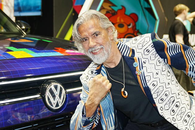 October 8, 2026, New York, New York, USA: Video game designer and Tetris co-founder HENK ROGERS at 2026 New York Comic Con at the Javits Center on October 8, 2026 in New York. HENK ROGERS is on had to welcome the next evolution of Tetris as it moves into the dashboard of a 2027 Volkswagen Atlas. Volkswagen is bringing Tetris to its vehicles through AirConsole, an in car gaming platform that turns the vehicle s infotainment screen into a gaming display, with smartphones serving as the controllers. The games are designed to be played while the vehicle is parked, creating a new kind of entertainment experience inside the car. New York USA - ZUMAb148 20261008_zap_b148_016 Copyright: xBryanxSmithx