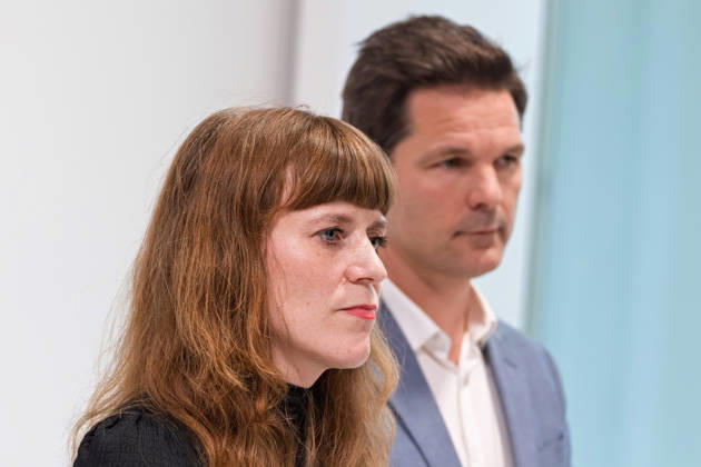 Berlin, October 8, 2026: Kerstin Wolter Ehling of Die Linke (front) and Steffen Krach of the SPD stand side by side during a joint press statement in the foyer of the Haus der Statistik following the conclusion of their parties’ preliminary talks. Press statement by Die Linke, the Greens, and the SPD in Berlin