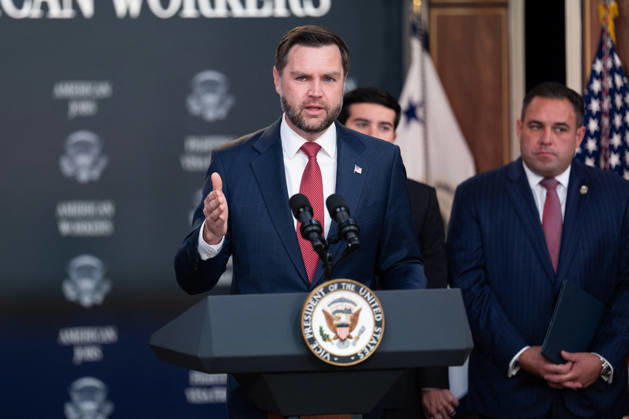 JD Vance During Immigration Program Announcement - Washington Vice President JD Vance gives remarks during an announcement in the South Court Auditorium of the Eisenhower Executive Office Building at the White House in Washington, DC, US, on Thursday, Oct. 8, 2026. The Trump administration said Thursday that it would suspend an immigration program for multiple tech firms, including Microsoft Corp., alleging widespread abuse of a worker visa system. Photo by Aaron Schwartz Pool ABACAPRESS.COM Washington District of Columbia Copyright: xPool ABACAx