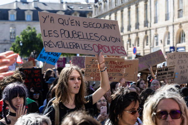 Students Demonstration Over Education Conditions - Bordeaux High school students demonstrate in the streets during a nationwide mobilization calling for more resources and improved conditions in school, in Bordeaux, France, on October 8, 2026. Photo by Margot Le Gonidec ABACAPRESS.COM Bordeaux France Copyright: xLexGonidecxMargot ABACAx