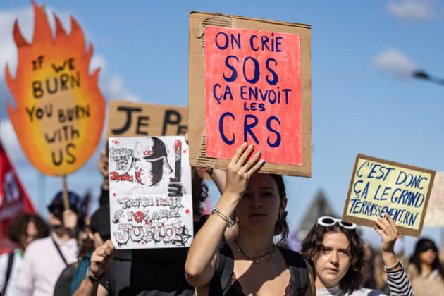 Students Demonstration Over Education Conditions - Bordeaux High school students demonstrate in the streets during a nationwide mobilization calling for more resources and improved conditions in school, in Bordeaux, France, on October 8, 2026. Photo by Margot Le Gonidec ABACAPRESS.COM Bordeaux France Copyright: xLexGonidecxMargot ABACAx