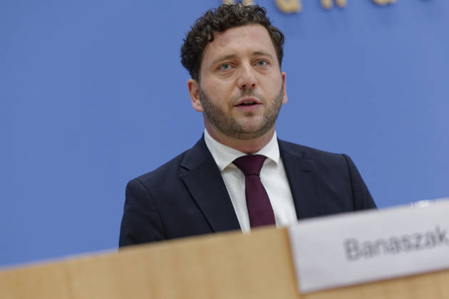 Greens Unveil Plan for Germany October 8, 2026, Germany, Berlin: Federal press conference to present the Green Party’s Bundestag caucus’s flagship resolution, Our Plan for Germany. Pictured: Felix Banaszak, Federal Chair of Alliance 90 The Greens