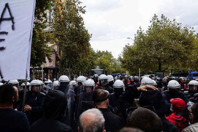 Tensions at Albanian Parliament over territorial reform TIRANA, ALBANIA OCTOBER 8, 2026: Citizens, local activists and supporters of the opposition gather outside the Albanian Parliament as lawmakers debate and vote on proposed changes to the country™s administrative-territorial division. The reform proposes reducing the number of municipalities from 61 to 46 through the merger of 15 existing municipalities, including Divjakë, Polican and Memaliaj. Residents and representatives of municipalities affected by the proposed changes joined the protest, calling for their municipalities to be preserved. Protesters displayed banners and slogans opposing the proposed mergers. Tensions escalated between protesters and police, with reports of Copyright: x xVlasovxSulajx xJNAxPressx