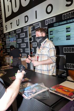 New York, NY- September 25: Flops at New York City Comic Con Opening on October 8,2026 . Credit: Camara Porter USA - ZUMAa123 20261008_zaa_a123_022 Copyright: xAdMediax