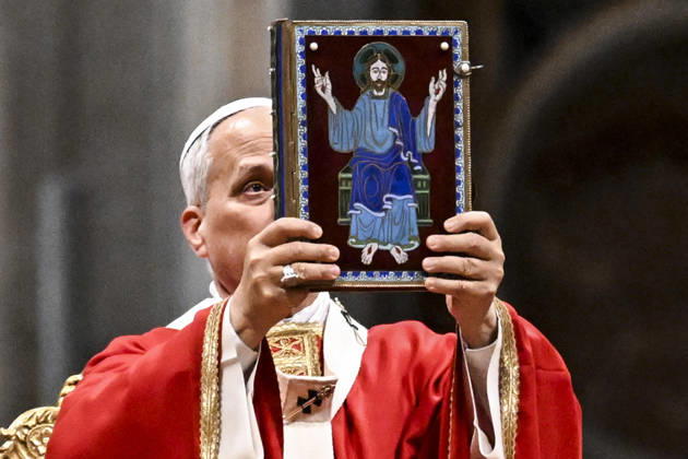 October 8, 2026, Vatican City, Vatican City: Pope Leo leads a mass for the inauguration of the academic year at the Pontificial University in Saint Peter s Square, Vatican City, 8 October 2026. ANSA RICCARDO ANTIMIANI. Vatican City Vatican City - ZUMAa110 20261008_zaf_a110_017 Copyright: xRiccardoxAntimianix