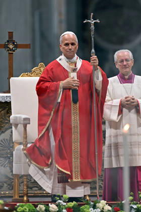 IPA89439178 - Italy, Rome, Vatican, October 8, 2026: Pope Leo XIV celebrates Holy Mass for the start of the academic year at the Pontifical Universities in St. Peter s Basilica in the Vatican. Photograph by ALESSIA GIULIANI Catholic Press Photo  Copyright: xx xAlessiaxGiuliani Catholipressphox IPA89439178