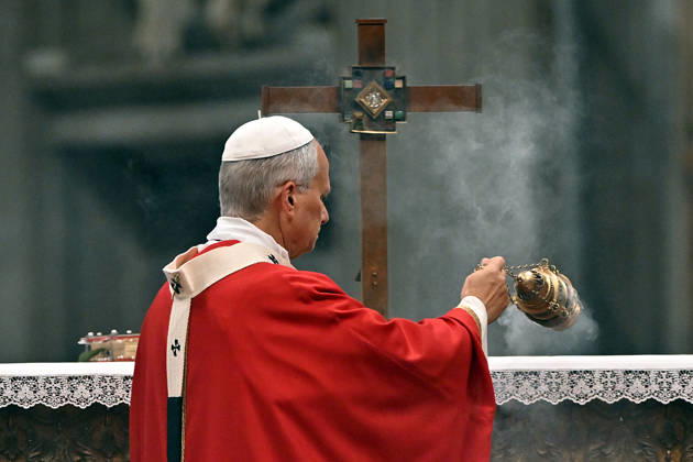 IPA89439189 - Italy, Rome, Vatican, October 8, 2026: Pope Leo XIV celebrates Holy Mass for the start of the academic year at the Pontifical Universities in St. Peter s Basilica in the Vatican. Photo by ALESSIA GIULIANI Catholic Press Photo  Copyright: xx xAlessiaxGiuliani Catholipressphox IPA89439189