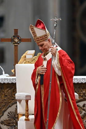 ROME - VATICAN - POPE - 2026 10 8 Italy, Rome, Vatican, 2026 10 8 Pope Leo XIV celebrates Holy Mass for the academic year at the Pontifical Universities in St Peter s Basilica in the Vatican . EDITORIAL USE ONLY - NO BOOKS Copyright: xx