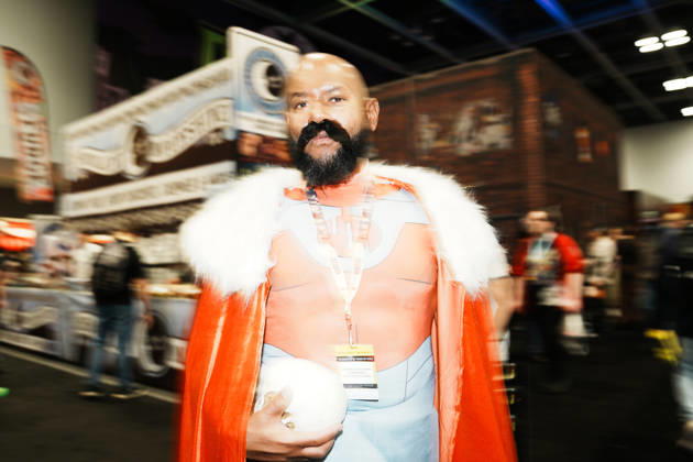 October 8, 2026, New York, New York, USA: An attendee in cosplay at the 2026 New York Comic Con at the Javits Center on October 8, 2026 in New York. New York USA - ZUMAb148 20261008_zap_b148_056 Copyright: xBryanxSmithx